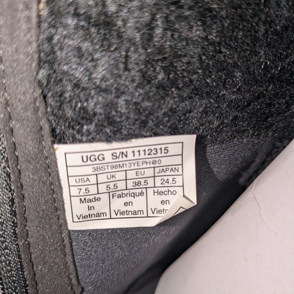 Uggs winter Boot - Picture 7 of 7